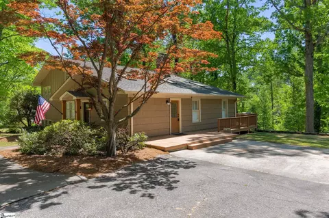 6 Estanolle St, Greenville, SC 29615