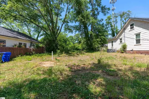 14 Woodfin Ave, Greenville, SC 29605