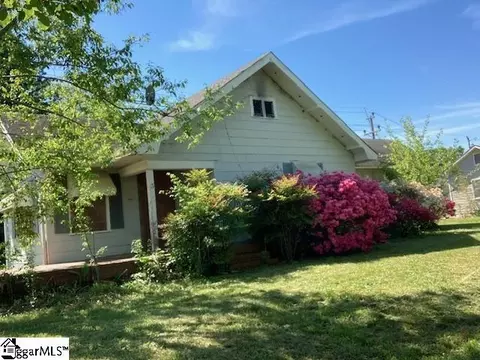 3 Beech St, Spartanburg, SC 29303