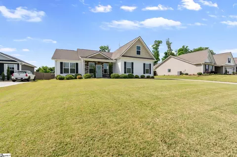 9 Judge Looper Ct, Travelers Rest, SC 29690