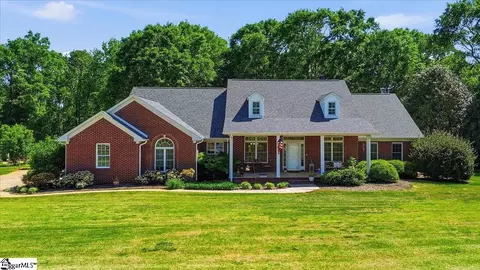 32 Riverfront Ln, Simpsonville, SC 29681
