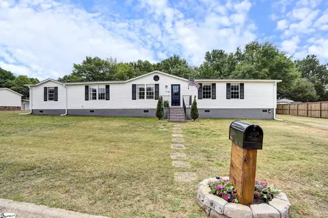107 Floral Wood Way, Pelzer, SC 29669