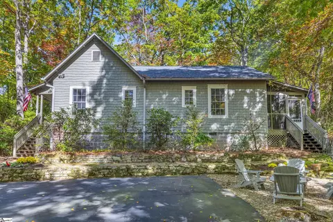 512 Cliff Ridge Dr, Cleveland, SC 29635