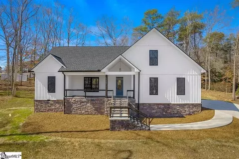 107 Bentwood Ln, Pickens, SC 29671