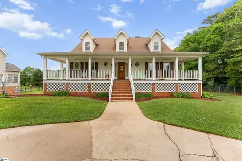 121 Sun Chase Dr, Easley, SC 29642