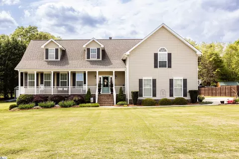405 Saddlebred Dr, Pelzer, SC 29669