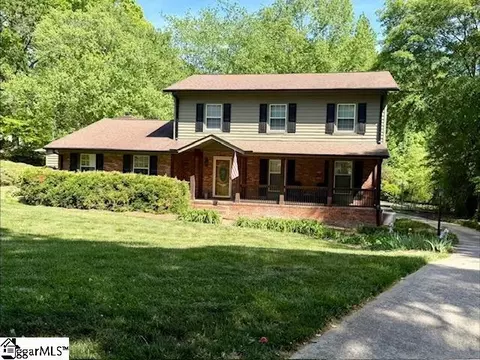 211 Pebble Creek Dr, Taylors, SC 29687