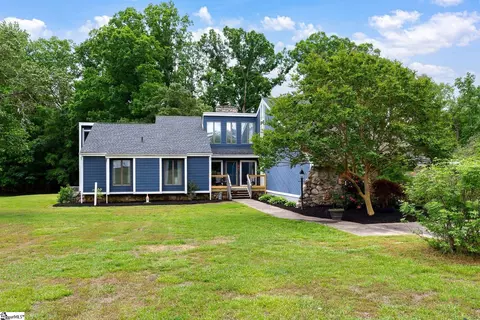 144 Spring Rd, Laurens, SC 29360