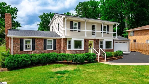 105 Club View Dr, Greenville, SC 29609