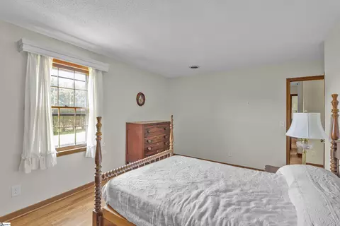Bedroom - 708 Devenger Rd, Greer, SC 29650 photo 3 of 4