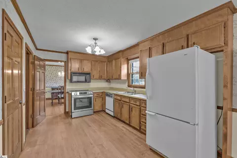 Kitchen - 708 Devenger Rd, Greer, SC 29650 photo 1 of 1