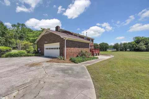 Exterior - 708 Devenger Rd, Greer, SC 29650 photo 6 of 7