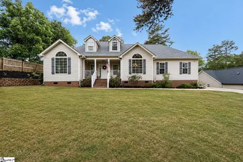 203 Stanley Dr, Greenville, SC 29611