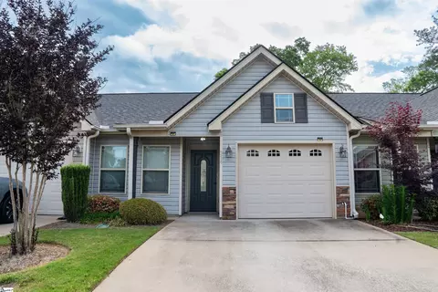 554 Wesberry Cir, Spartanburg, SC 29301