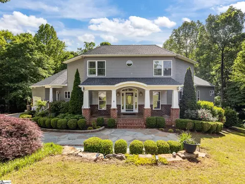 31 Silver Knoll Ct, Greer, SC 29651