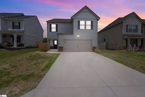 105 Echline St, Fountain Inn, SC 29644