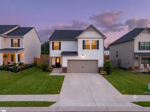 105 Echline St, Fountain Inn, SC 29644