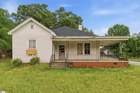 800 W W Parker Rd, Greenville, SC 29611