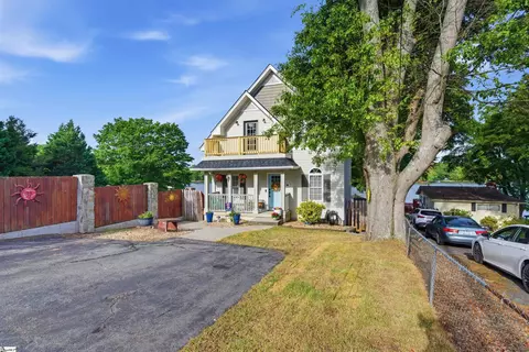 489 Lyman Lake Rd, Lyman, SC 29365
