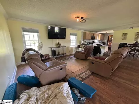 Living - 927 Cardinal Dr, Easley, SC 29642 photo 2 of 2