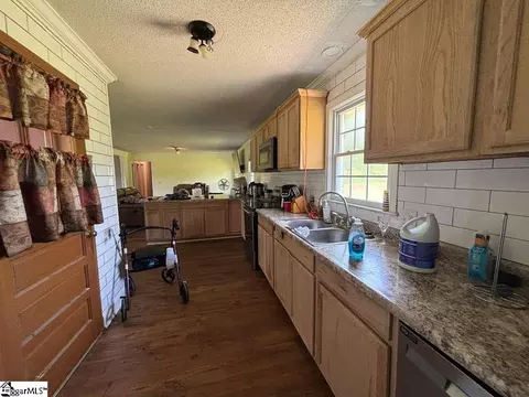 Kitchen - 927 Cardinal Dr, Easley, SC 29642 photo 1 of 4