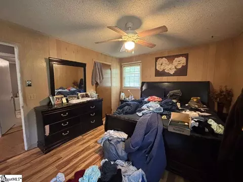 Bedroom - 927 Cardinal Dr, Easley, SC 29642 photo 2 of 4
