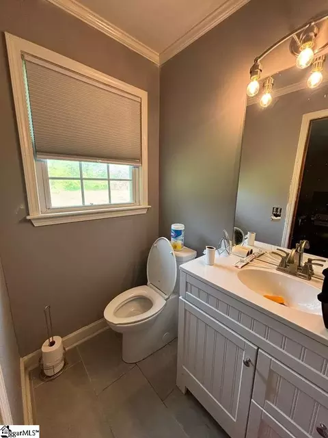 Bath - 927 Cardinal Dr, Easley, SC 29642 photo 5 of 5