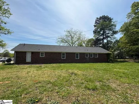 Exterior - 927 Cardinal Dr, Easley, SC 29642 photo 3 of 3