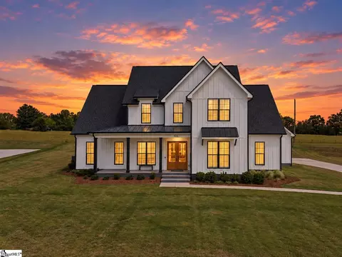 402 Old Batson Rd, Taylors, SC 29687