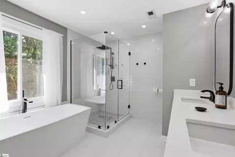 Bath - 111 Overlook Ct, Easley, SC 29642 photo 1 of 7