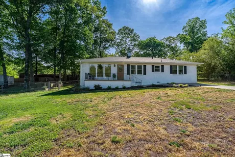 23 Blue Mountain Dr, Greenville, SC 29617