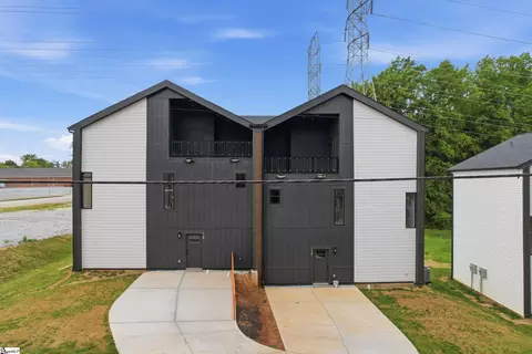 52 Lily St, Greenville, SC 29617