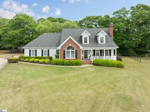 320 Huddersfield Dr, Piedmont, SC 29673