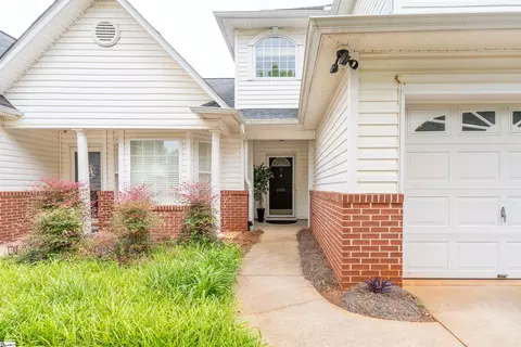 608 Glassyrock Ct, Greer, SC 29650