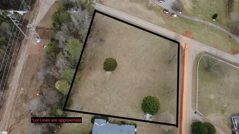 529 Piedmont Golf Course Rd, Piedmont, SC 29673