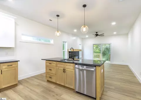 320 Thompson St, Pendleton, SC 29670 photo 5