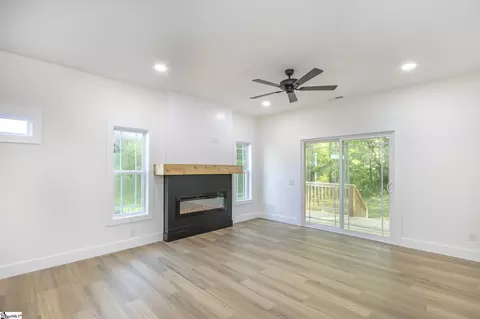 320 Thompson St, Pendleton, SC 29670 photo 6
