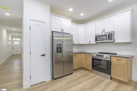 320 Thompson St, Pendleton, SC 29670 photo 4
