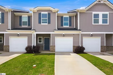 10 Rockshire Trl, Fountain Inn, SC 29644