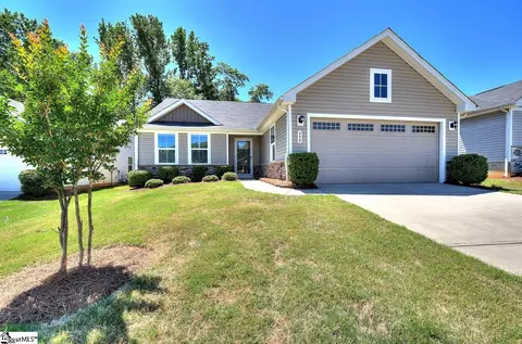 688 Hardwood Dr, Boiling Springs, SC 29316