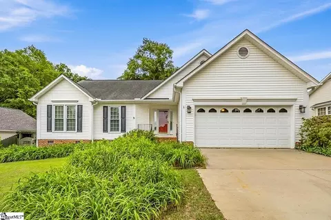 51 Staffordshire Way, Simpsonville, SC 29681