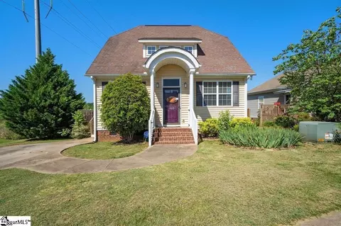 103 Summerlea Ln, Greer, SC 29651
