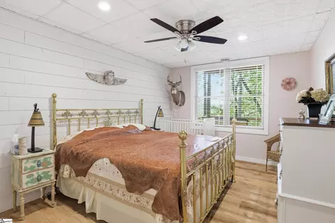 Bedroom - 123 Summit Pne, Sunset, SC 29685 photo 5 of 7