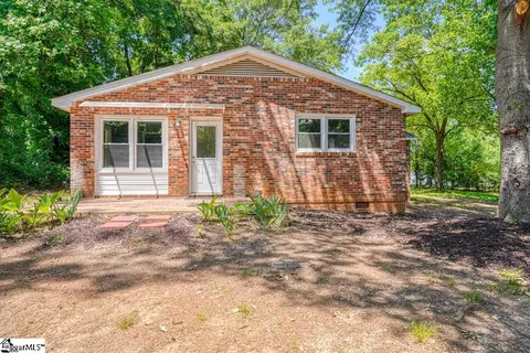 7110 Cotton Owens Dr, Spartanburg, SC 29303