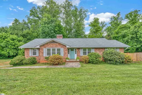 720 Parkins Mill Rd, Greenville, SC 29607