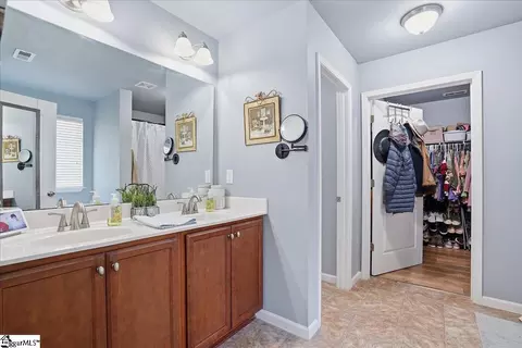Entry Way - 130 Saddlebrook Ave, Pickens, SC 29671 photo 2 of 3