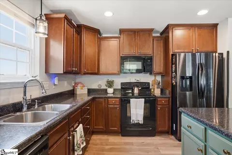 Kitchen - 130 Saddlebrook Ave, Pickens, SC 29671 photo 3 of 3