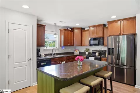 Kitchen - 130 Saddlebrook Ave, Pickens, SC 29671 photo 1 of 3