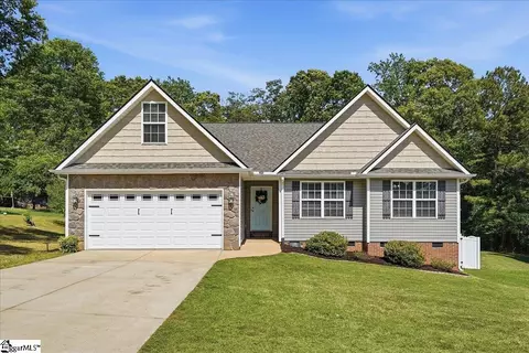 130 Saddlebrook Ave, Pickens, SC 29671