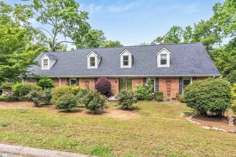 1 Dove Tree Rd, Greenville, SC 29615